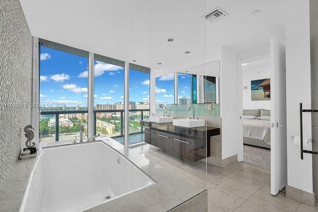 Building Photo - 17121 Collins Ave