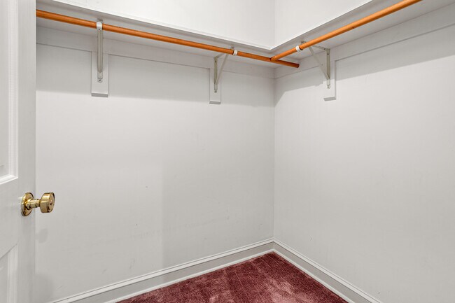 Building Photo - 274 Elkins Rd