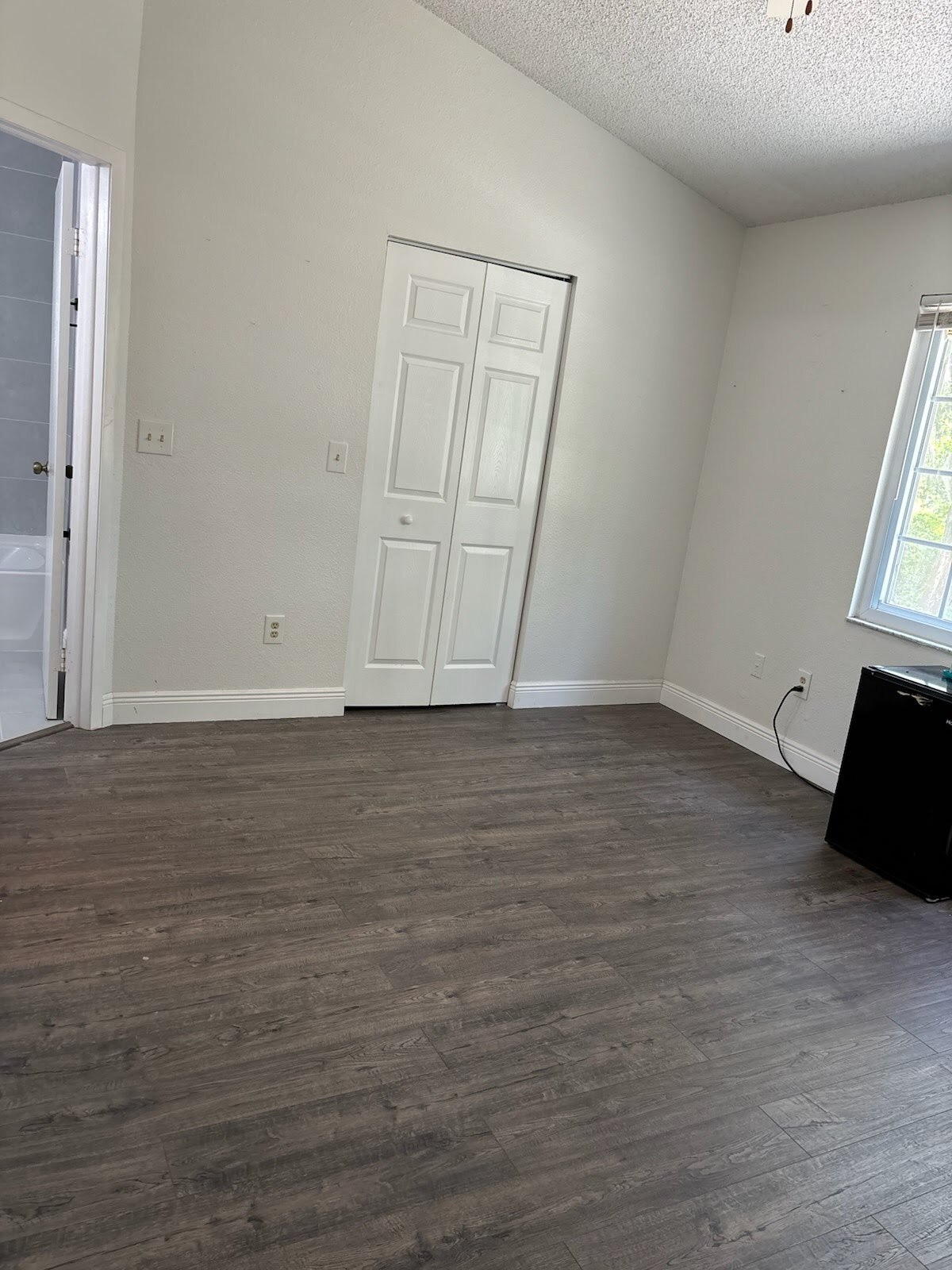 Building Photo - 7617 tamarind ave