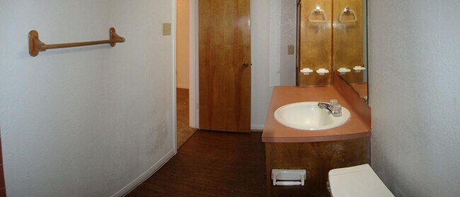Building Photo - 3-Bedroom House for Rent in Copperas Cove