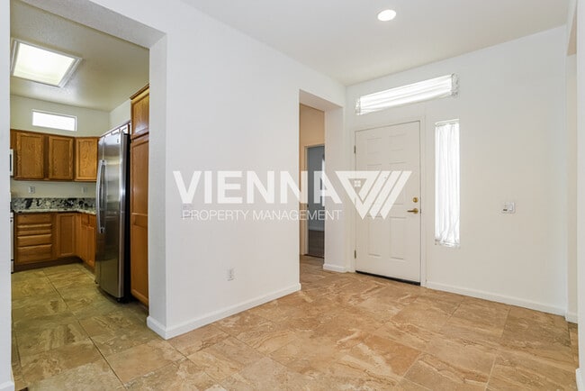 Building Photo - 1871 Gingersnap Ln