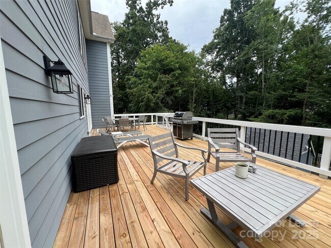 Building Photo - 1212 Toteros Dr