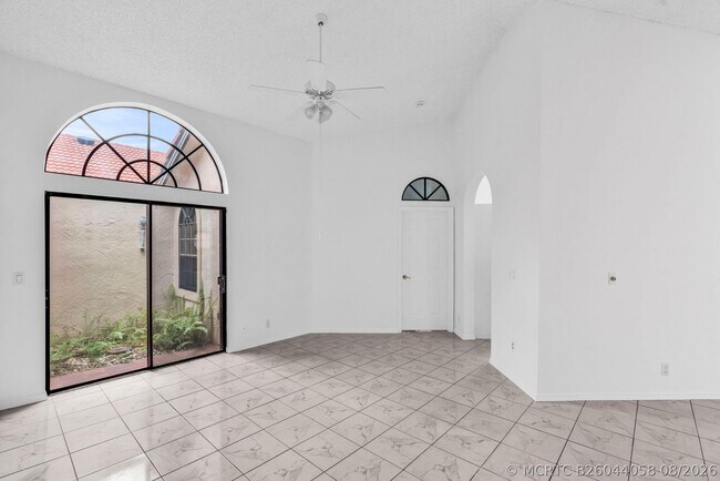 Building Photo - 12382 Pleasant Green Way