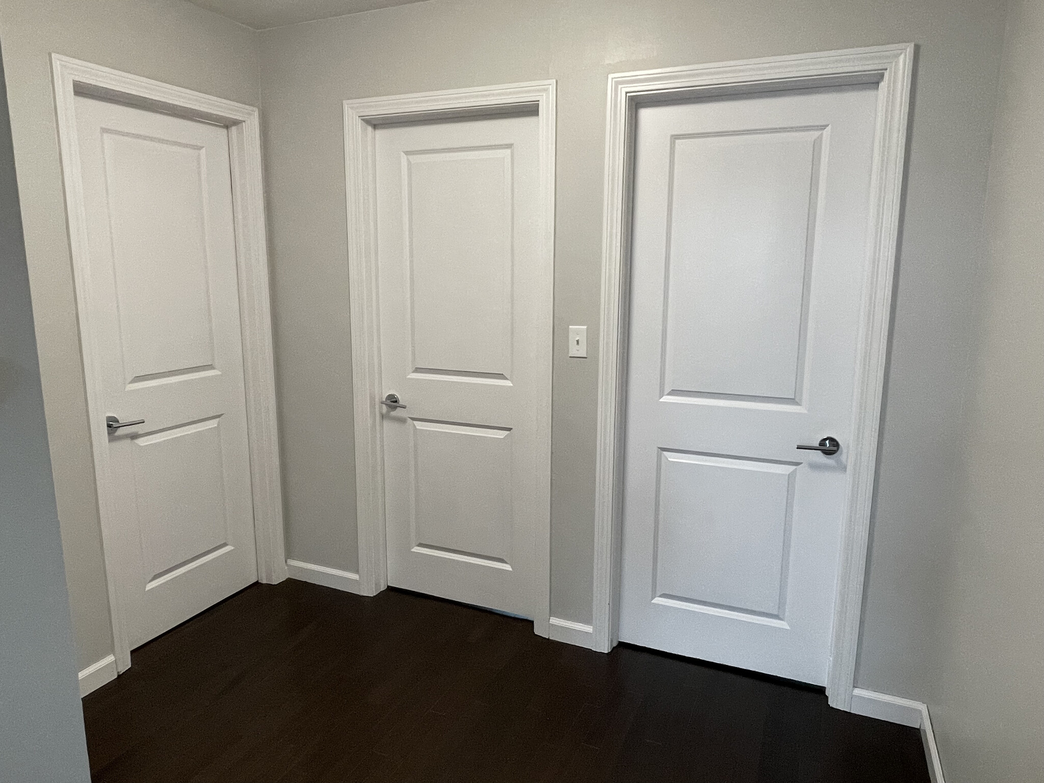 Hallway - 35 Taylor Pl