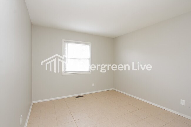 Building Photo - 8426 Montery Rd