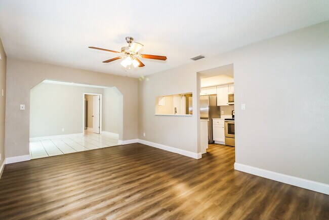 Building Photo - 5795 Hillside St