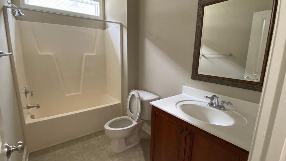 Building Photo - 120 Denby Cir