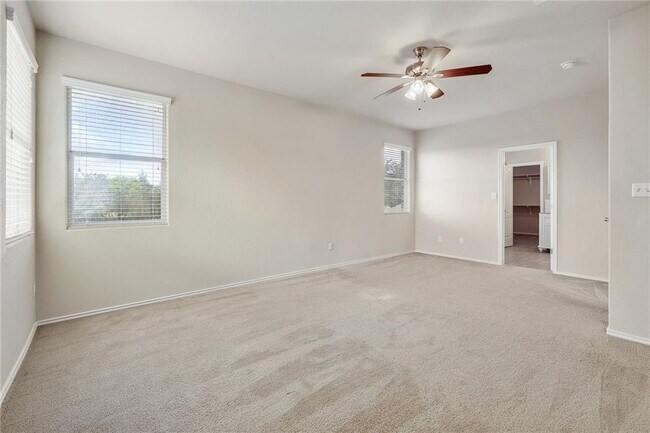 Building Photo - 1709 Woodvista Pl