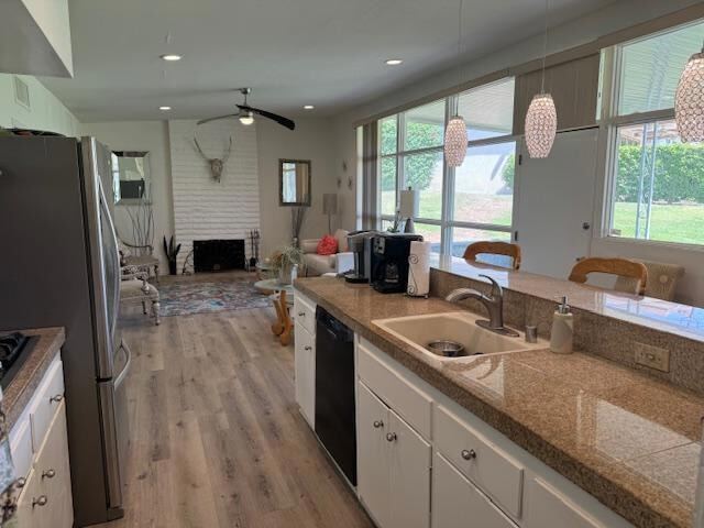 Building Photo - 77430 Miles Ave