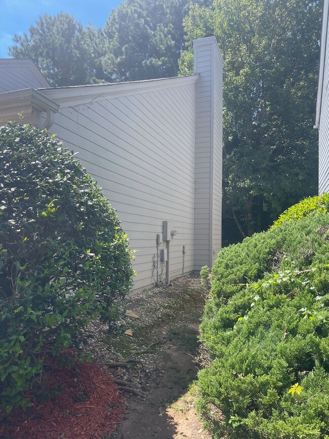 Building Photo - Gorgeous Peachtree Corners Home with Swim ...