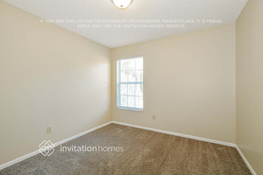 Building Photo - 724 Silver Birch Pl