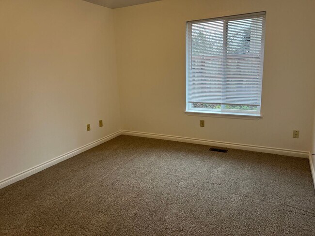 Building Photo - 982 SW Hawthorne St