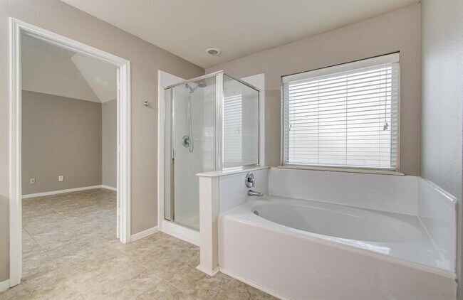 Building Photo - 4823 Upland Dale Ct