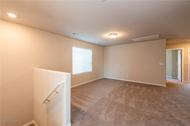 Building Photo - 476 Silverweed Ave