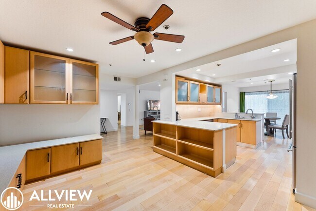 Building Photo - Fully Furnished Condo (2 Bed/2 Bath + Den) Nestled in the Coveted Newport Heights Community!