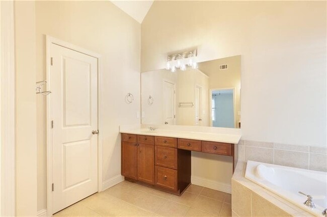 Building Photo - 11875 Aspen Forest Dr