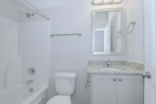 Building Photo - Brand New Luxury Attached Home