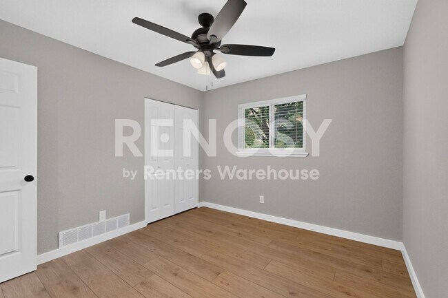 Building Photo - 1207 Creekwood Ct