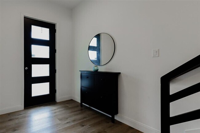 Building Photo - 7810 Kenton St
