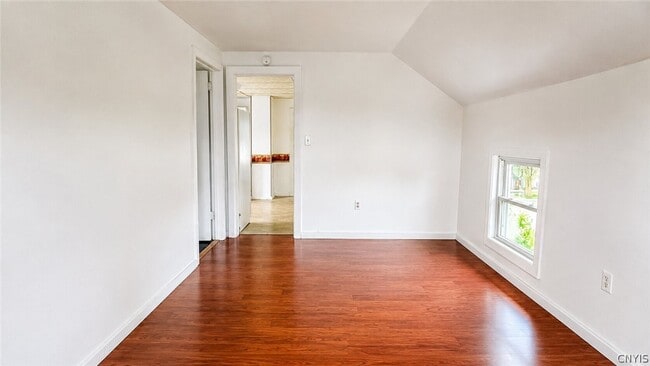 Building Photo - 709 S James St