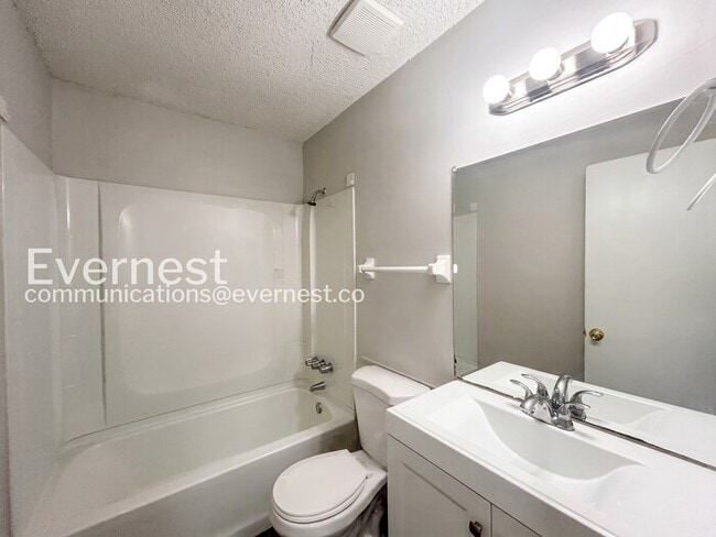 Building Photo - 3565 Corsica Dr