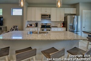 Building Photo - 1247 Green Hill Dr