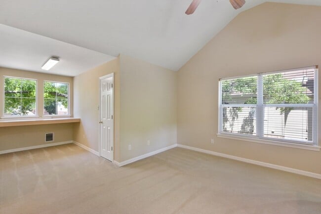 Building Photo - Beautifully Updated 4 Bedroom, 2.5 Bathrooms, 2-Story Home in West Round Rock