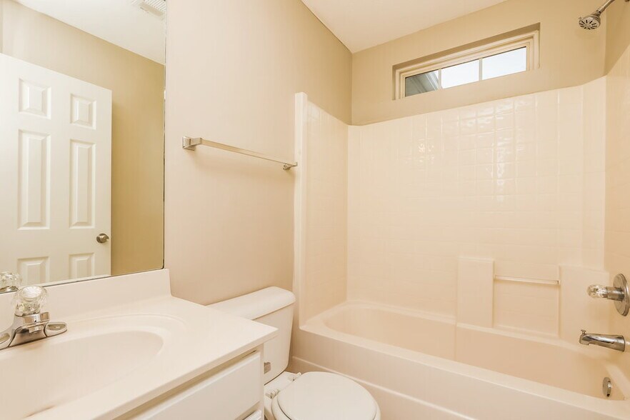 Building Photo - 820 Thomas Bay Ct