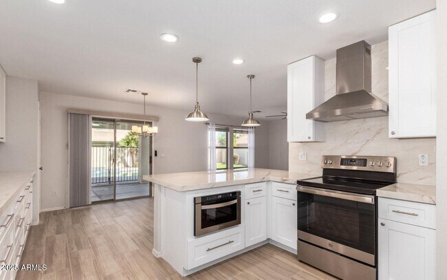 Building Photo - 3734 E Betsy Ln