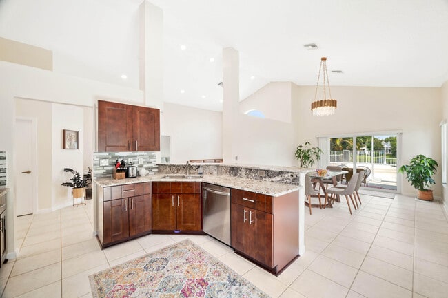 Building Photo - 7384 Ashley Shores Cir
