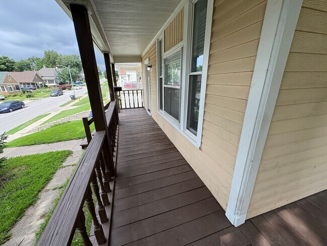 Building Photo - Updated 4 bed 1.5 Bath in Omaha