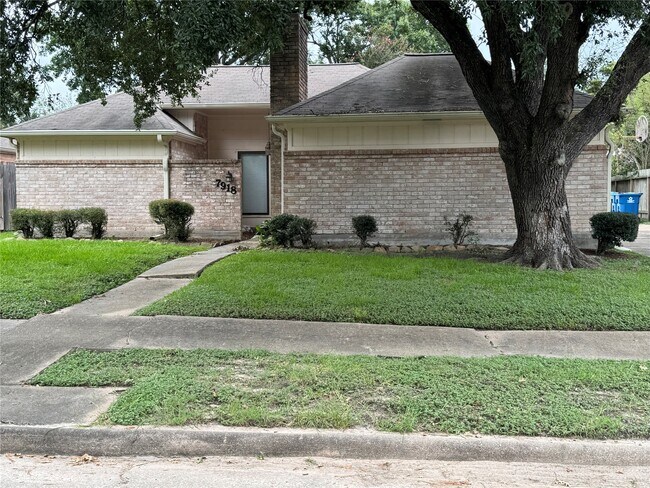 Building Photo - 7918 Midland Forest Dr