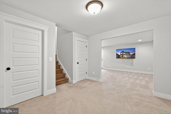 Building Photo - 513 Parkland Dr