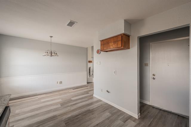 Building Photo - 420 Signal Hill Ct N