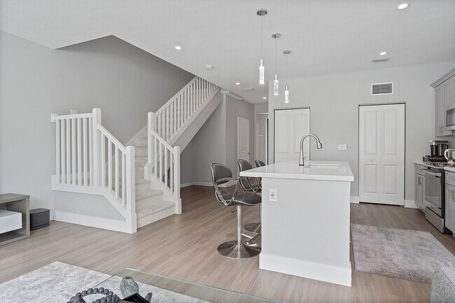Building Photo - Frederick Isles Townhomes - Delray Beach