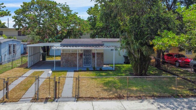 Building Photo - 14215 NW 22nd Ct