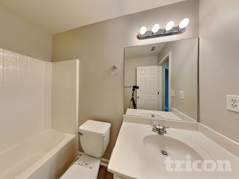 Building Photo - 110 Summerbrook Rd