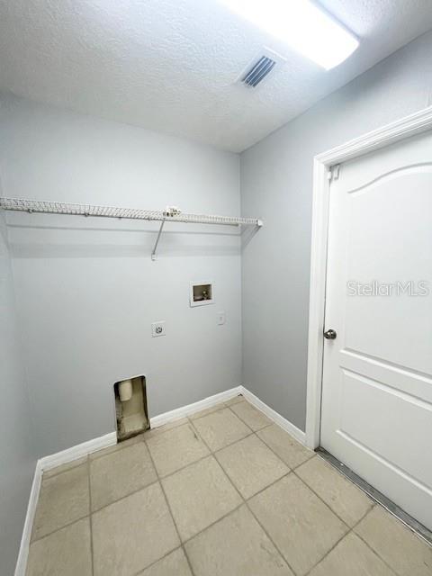 Building Photo - 12910 Lake Vista Dr