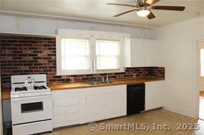 Building Photo - 44 Bird St