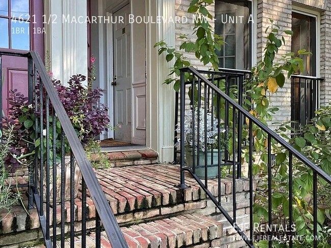 Building Photo - Delightful One Bedroom in the Palisades W/...