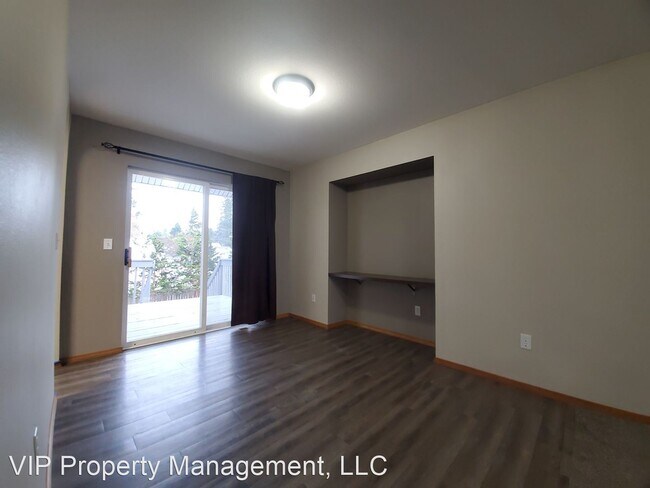 Building Photo - 4 br, 2.5 bath House - 3104 N. 8th Street