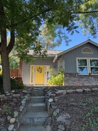 Building Photo - Charming 3 Bedroom + 2 Bathroom Half-Plex Near the American River in Fair Oaks: $2,375.00 + $100.00