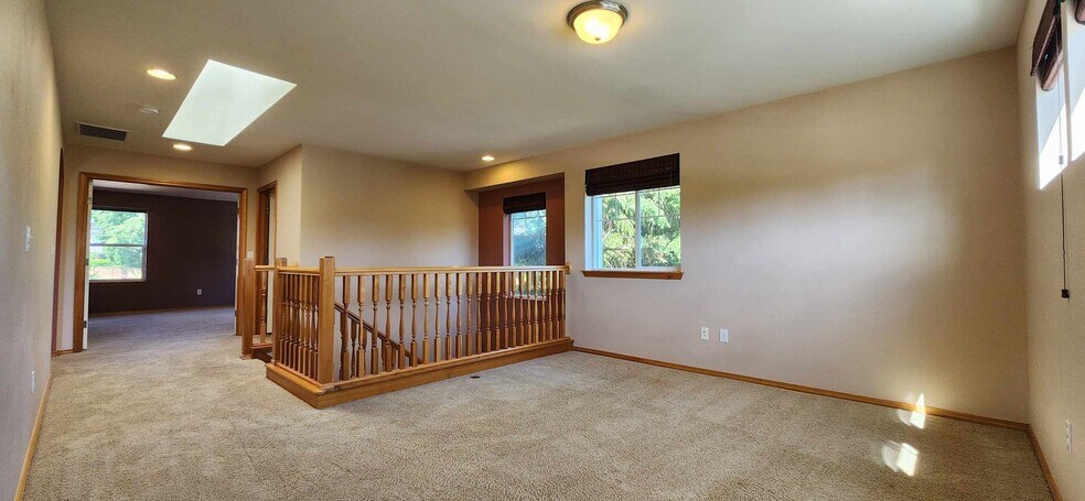 Building Photo - 12956 NE 200th Pl