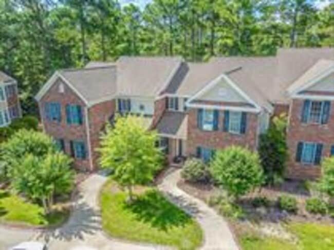 Building Photo - 1733 Woodbrooke Dr
