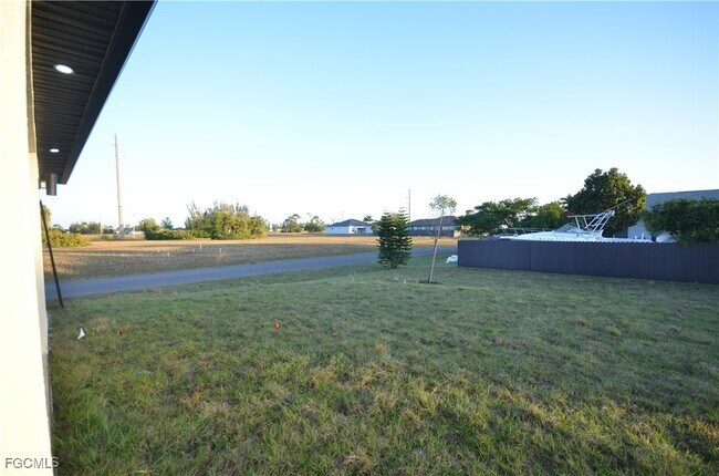 Building Photo - 2416 Diplomat Pkwy W