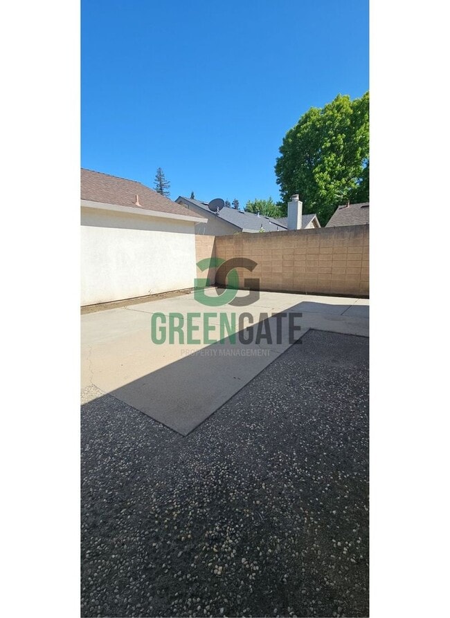 Building Photo - 3 BEDROOM 2 BATH HOME MOVE IN READY IN North MODESTO!