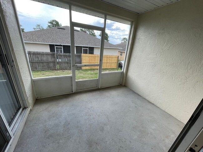 Building Photo - NEWLY RENOVATED 3/2 Duplex near Sleepy Hollow Sports Complex in Leesburg