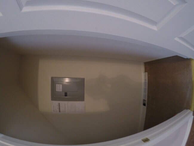 Building Photo - 2123 Quail Hollow Dr
