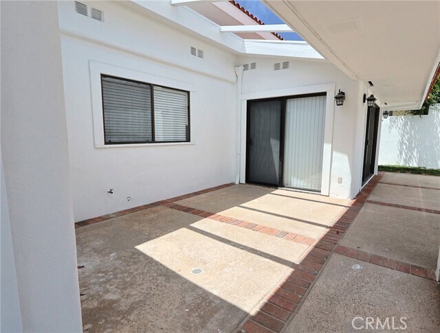 Building Photo - 1456 Vía Coronel