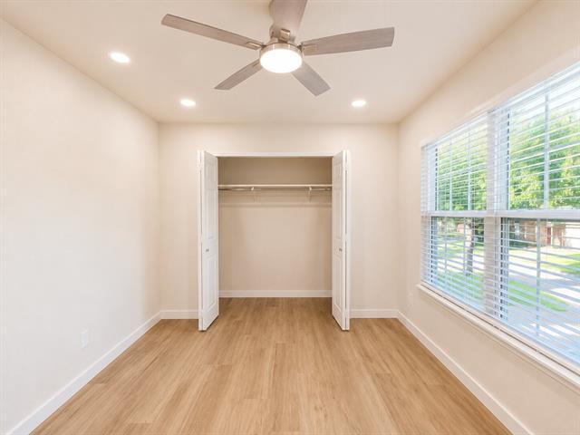 Building Photo - 300 Lamesa Ct